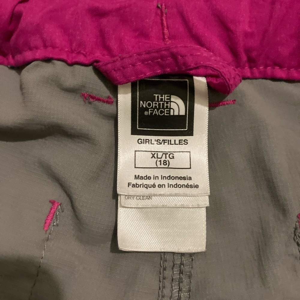 The North Face Girls Cargo Shorts Size XL - Picture 4 of 11